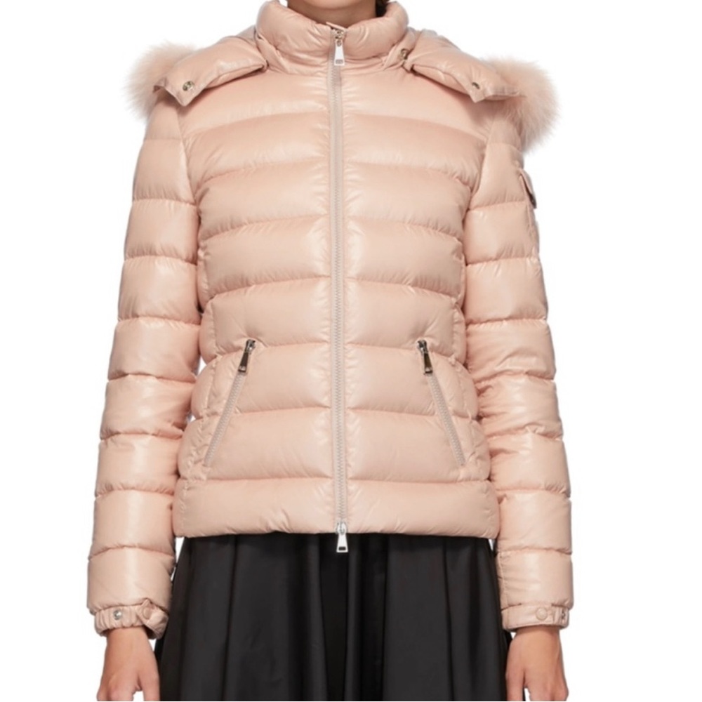 ISO - Moncler Bady With fur Light Pink